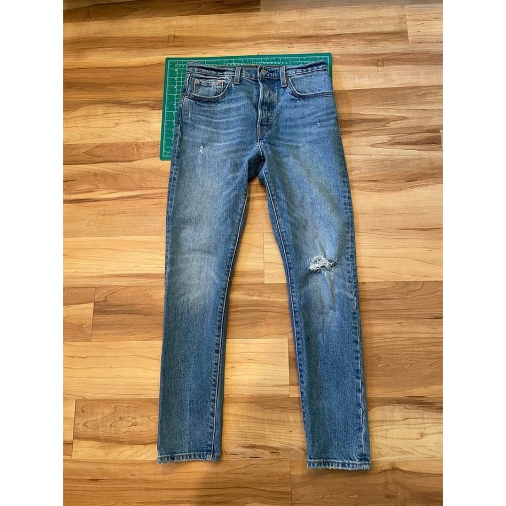 Women's Levi's Jeans: 27 x 30
